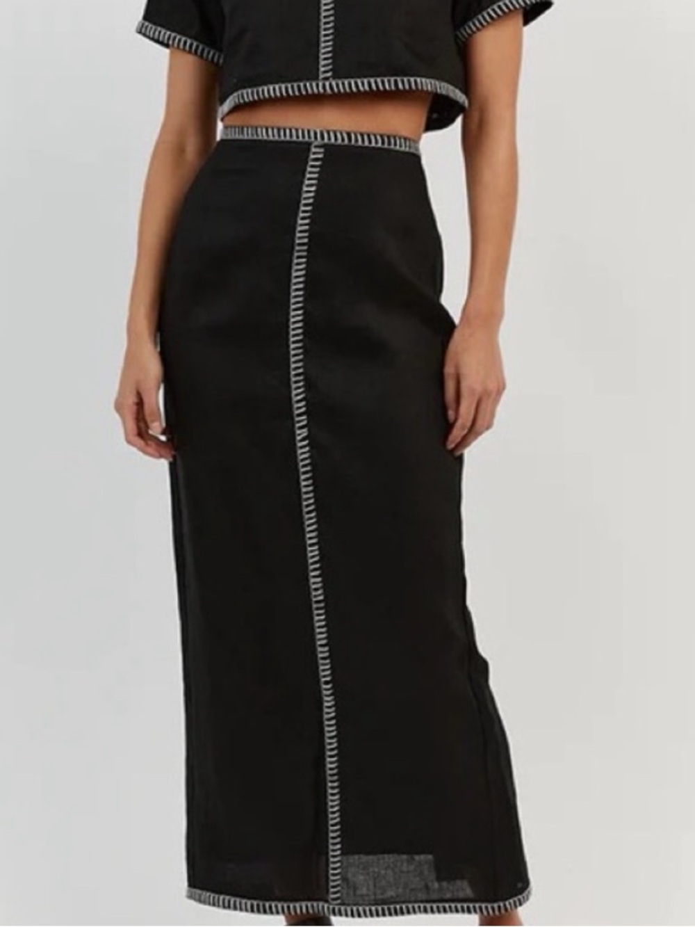 Magaschoni Black Skirt with Contrasting Trim in Size 6 - Picture 1 of 4